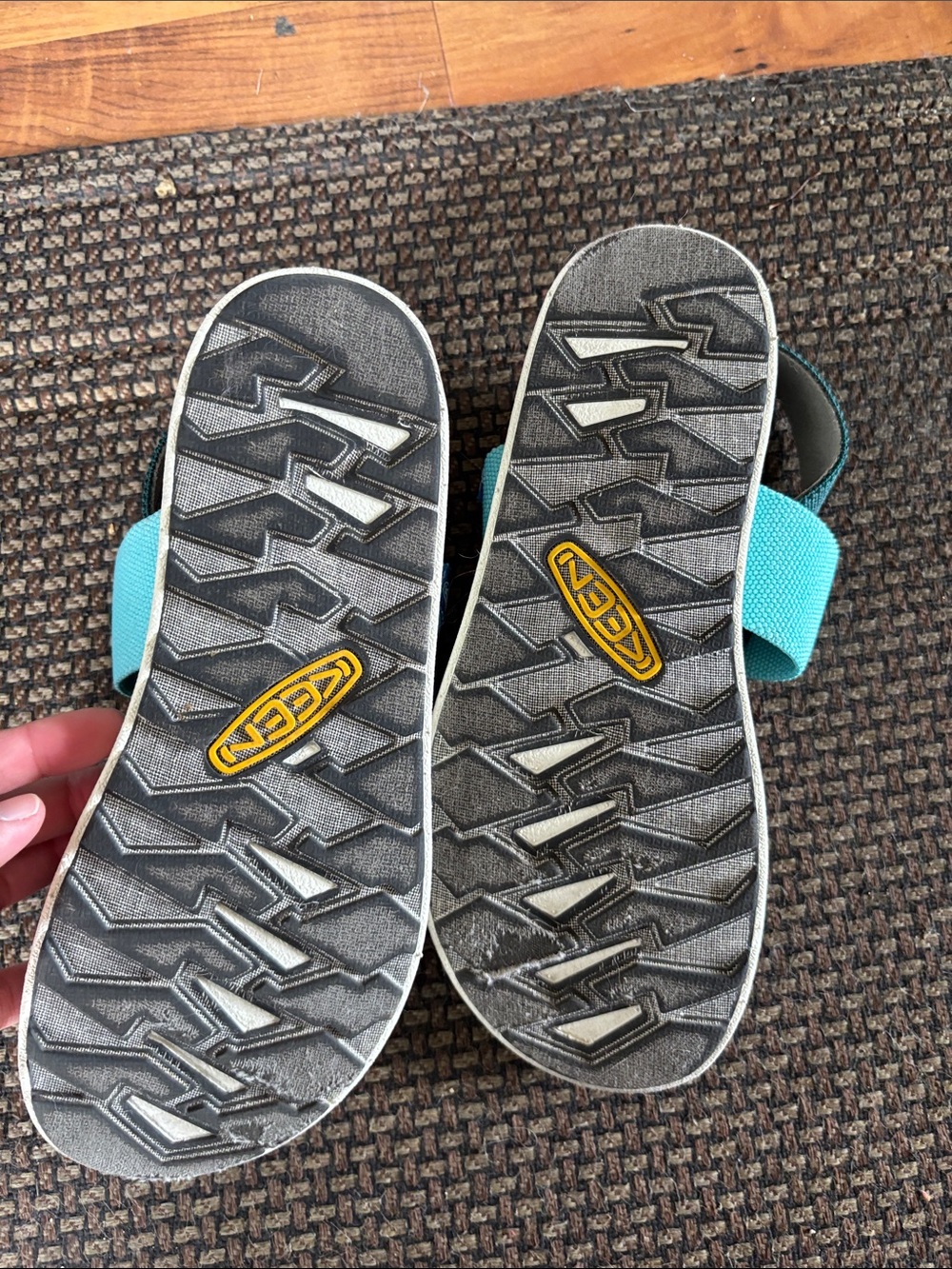 Keen Women's Sandals in Teal and Aqua - Picture 3 of 15